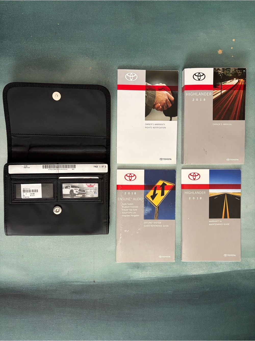 Toyota 2018 Highlander Owners Manual with Folder